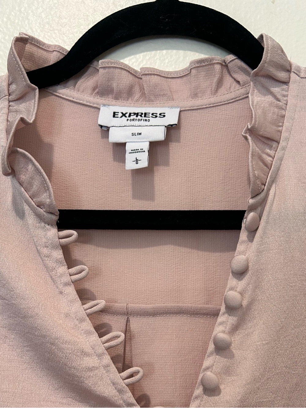 Express Slim Women's Blouse in Light Blush - Picture 2 of 10